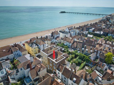 View Full Details for Golden Street, Deal