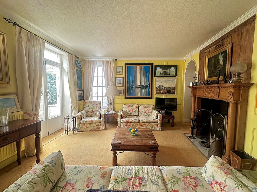 Images for Golden Street, Deal