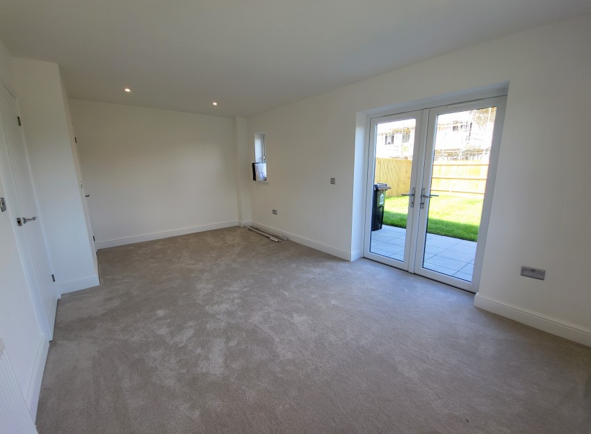 Images for Poplar Drive, Deal