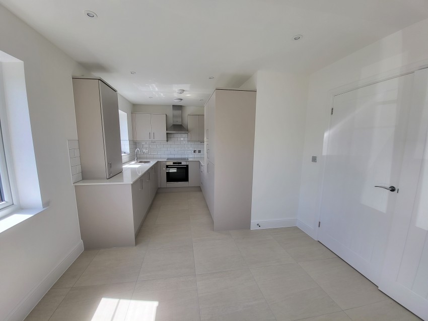 Images for Poplar Drive, Deal
