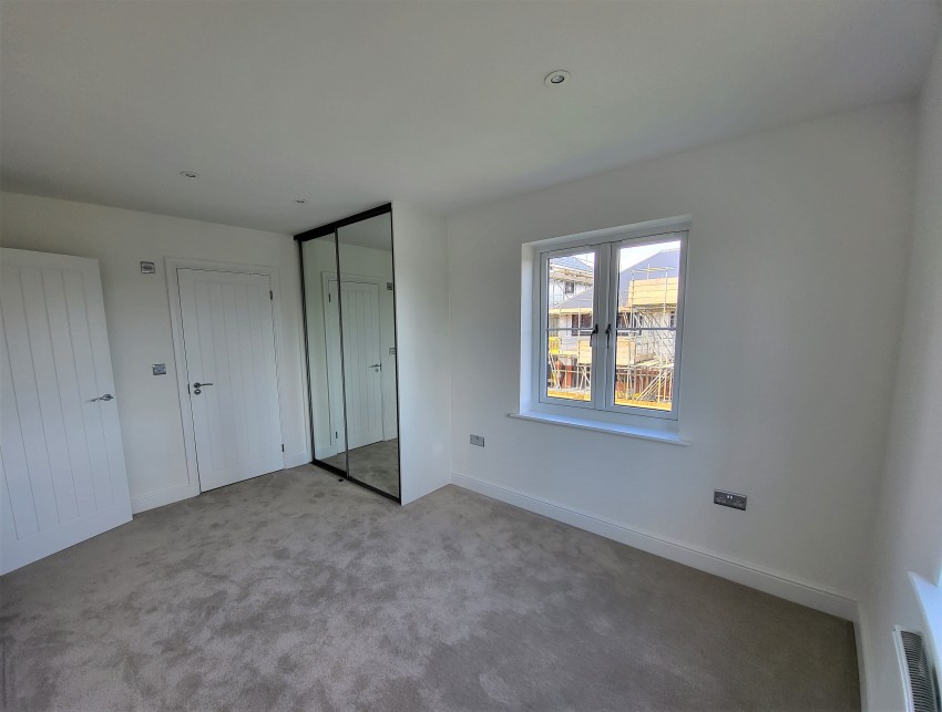 Images for Poplar Drive, Deal