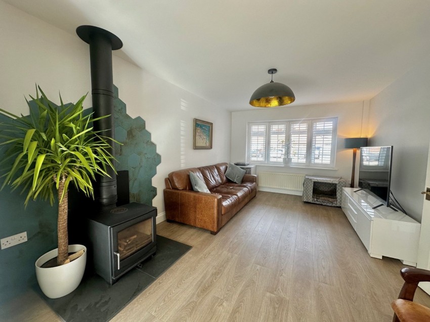Images for Matthews Close, Deal