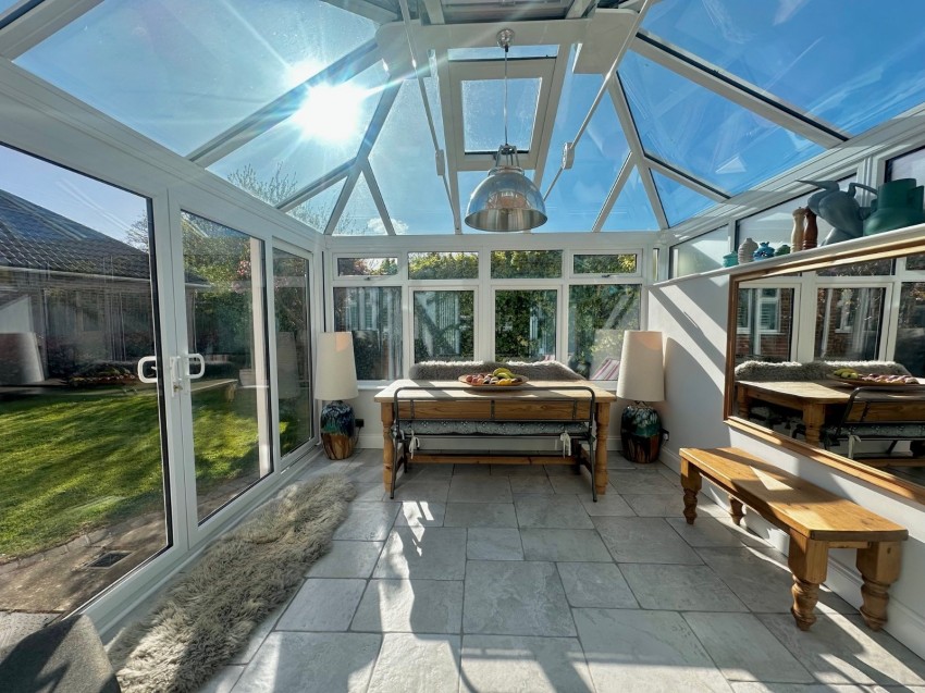 Images for Matthews Close, Deal