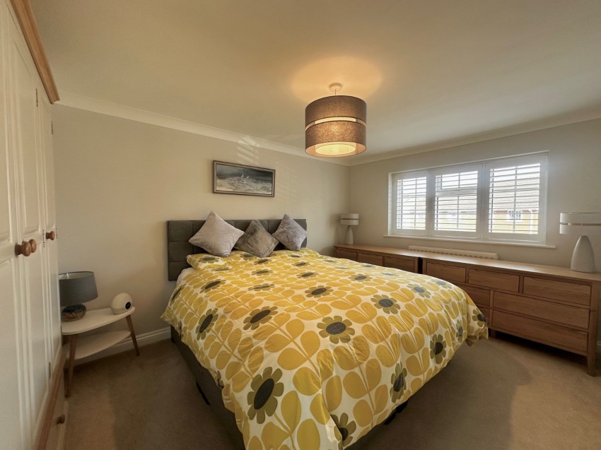 Images for Matthews Close, Deal